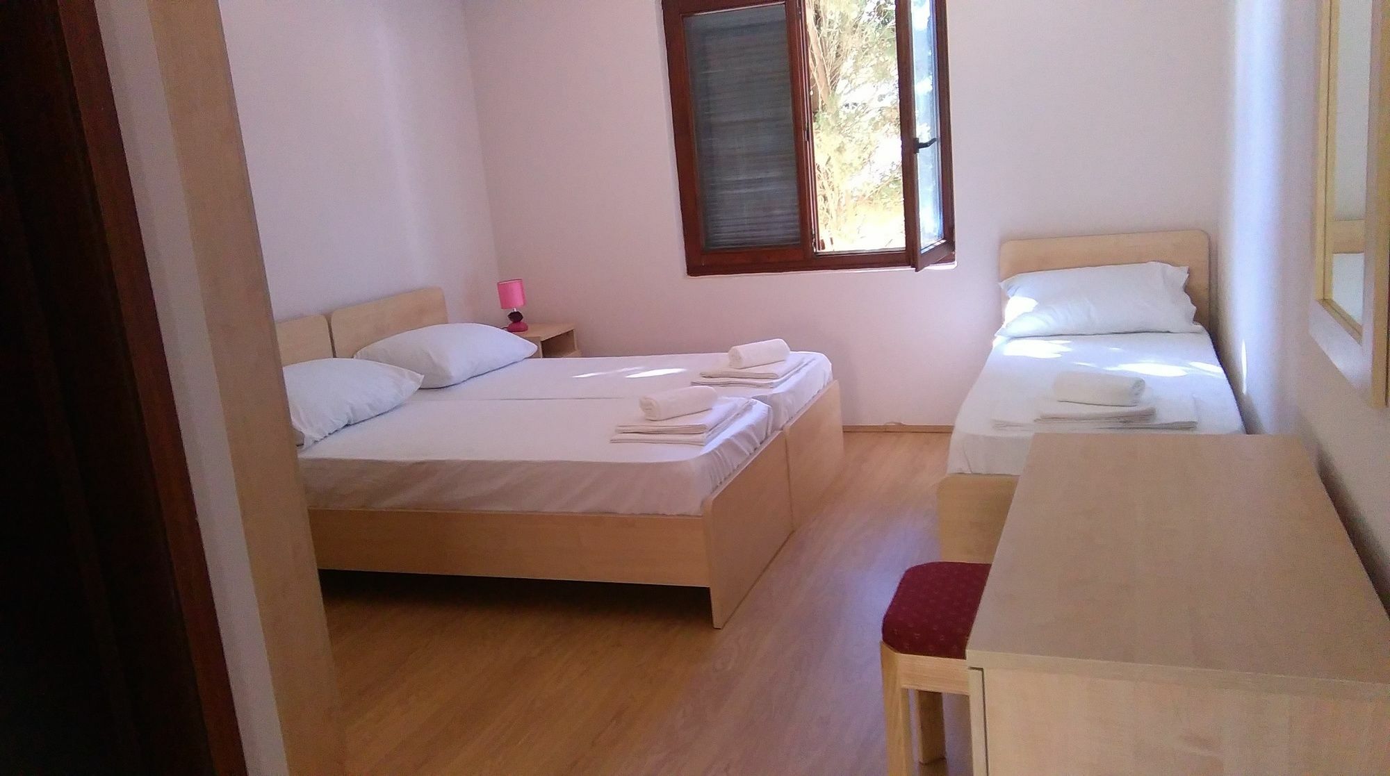 Resort Village T.N. Milna Βις Εξωτερικό φωτογραφία